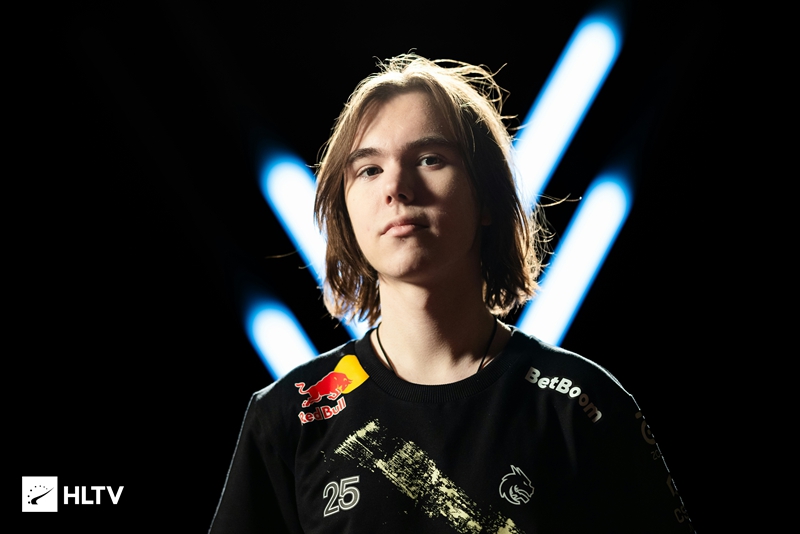 JD Gaming Crush FunPlus Phoenix , Invictus Gaming Defeat Ninjas in Pyjamas