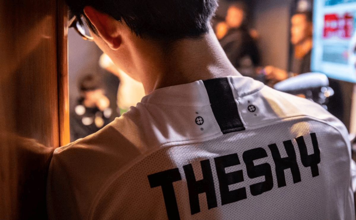 IMP ：每个人的立场不同 我谁都不站 我是来打比赛的 不是吵架的