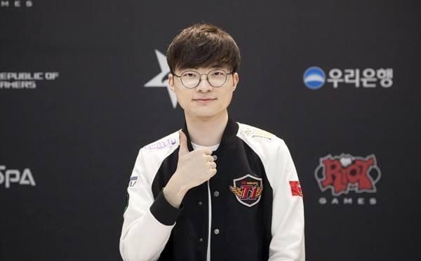 FaZe 在 PGL 布加勒斯特 2025 中击败 Complexity 获得第三名