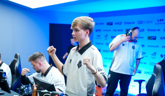 knight超越Tian成为LPL第一位连续五次打进胜者组决赛的选手