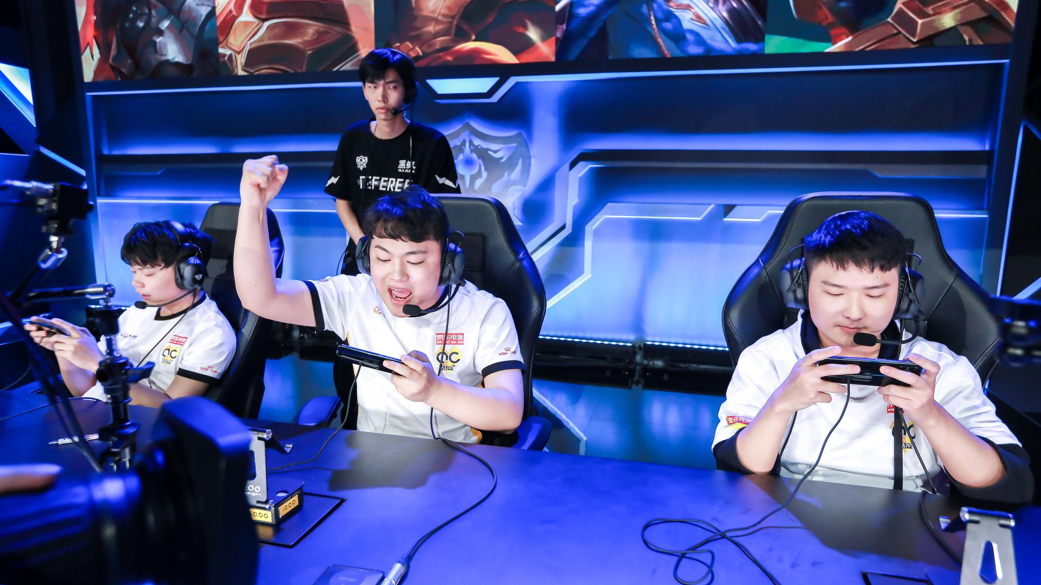 Aurora和 Legacy 晋级PGL Masters Bucharest 2025决赛