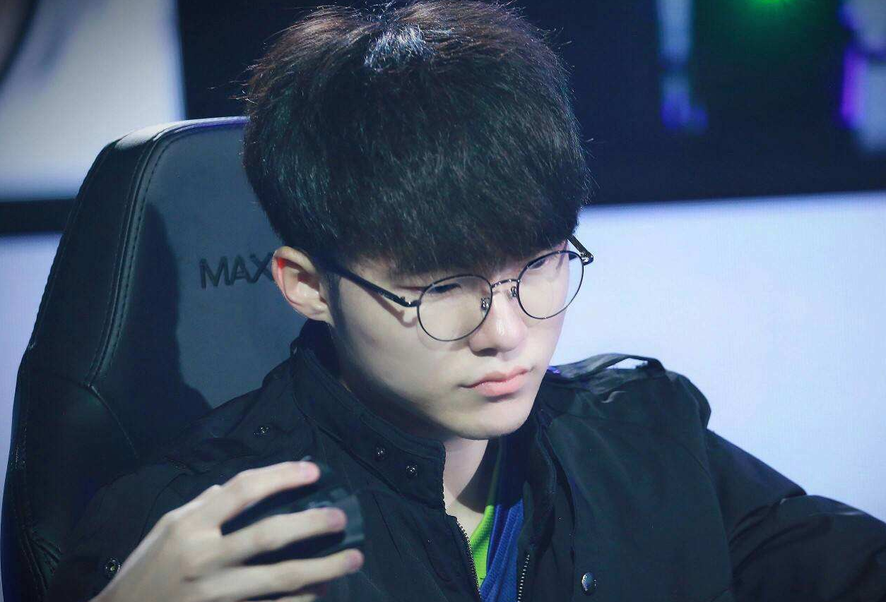 突发：LPL原定今日15：00 V5对阵AL的比赛将延期至3月23日17：00进行