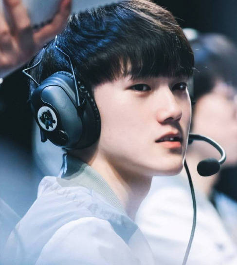 kassad ： BLEED 尽管首席执行官已经回归，但他拒绝就工资拖欠问题进行沟通。