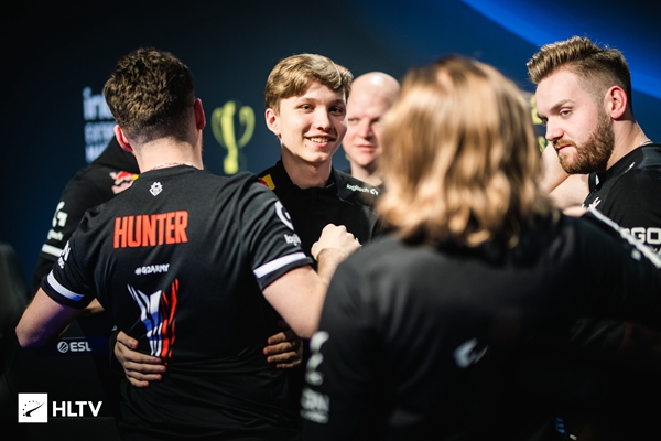 CSGO职业圈再曝有选手假赛，ESIC逮住7名澳洲选手